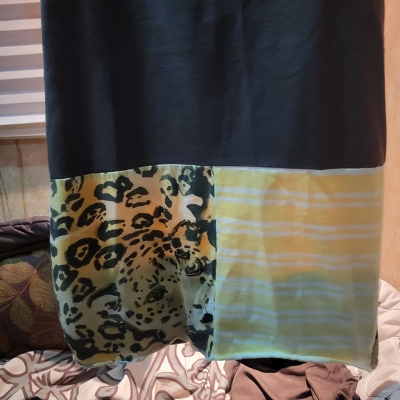 Women's small dress. - Picture 5 of 6